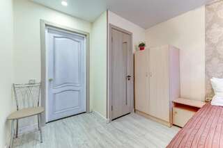 Гостиница Амбитус на Двинской Санкт-Петербург Двухместный номер с 1 кроватью или 2 отдельными кроватями и ванной комнатой-8